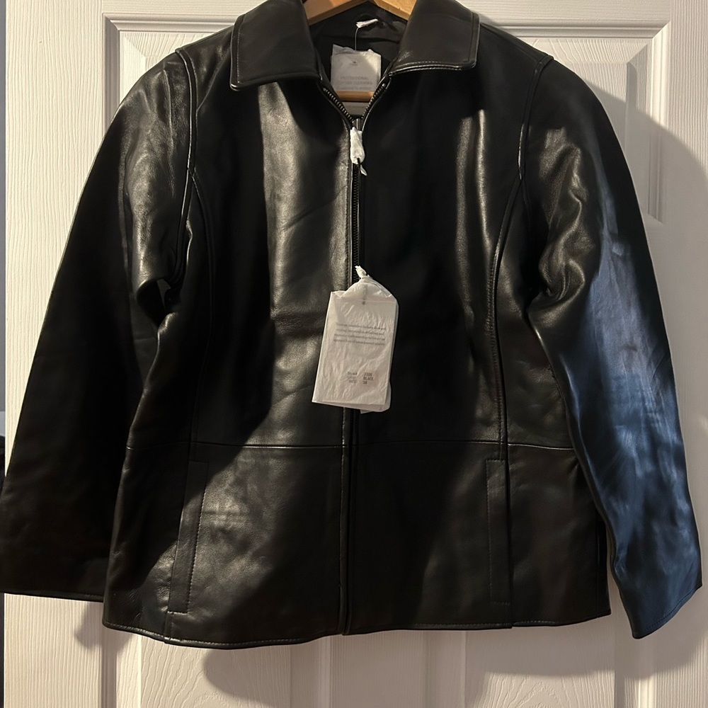 VINTAGE 90’s GENUINE LAMB LEATHER JACKET!